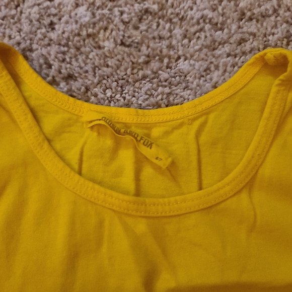 Quinn and Fox tank top - Picture 2 of 2